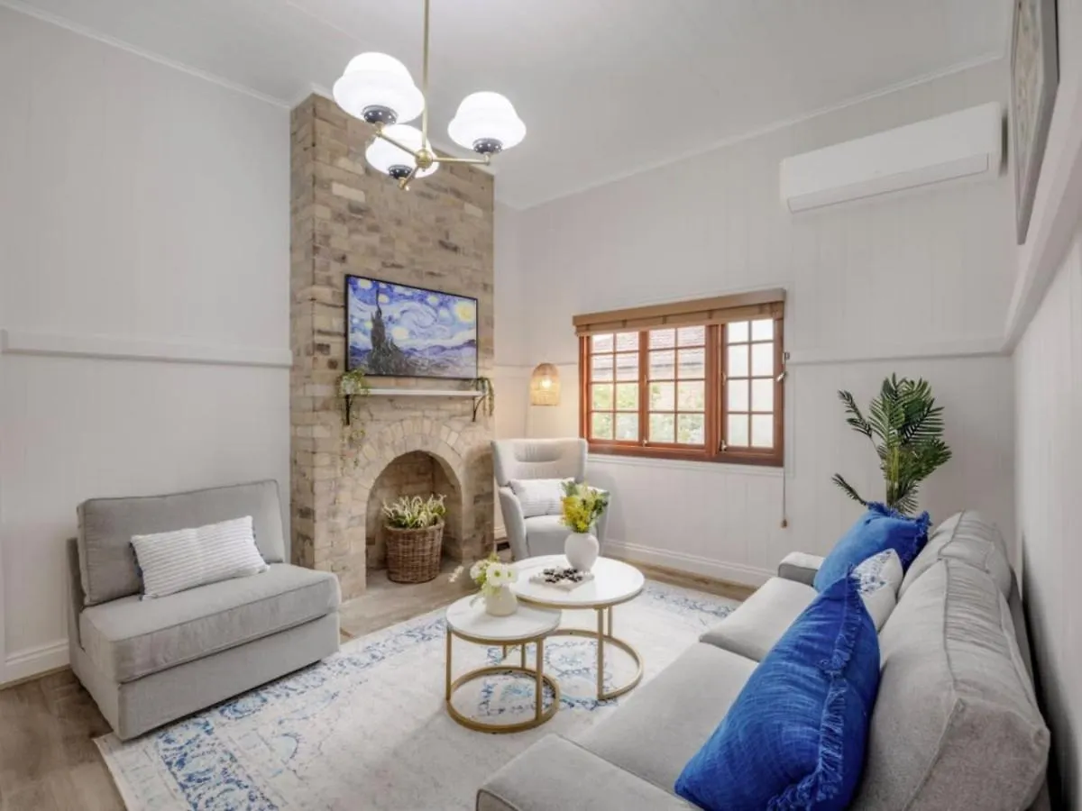 Inner City 6Br Family Friendly House Highgate Hill contacts